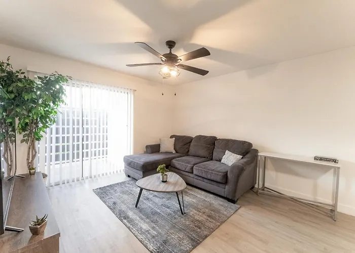 Phx 1 Bedroom Unit Close To Airport & Hospitals *